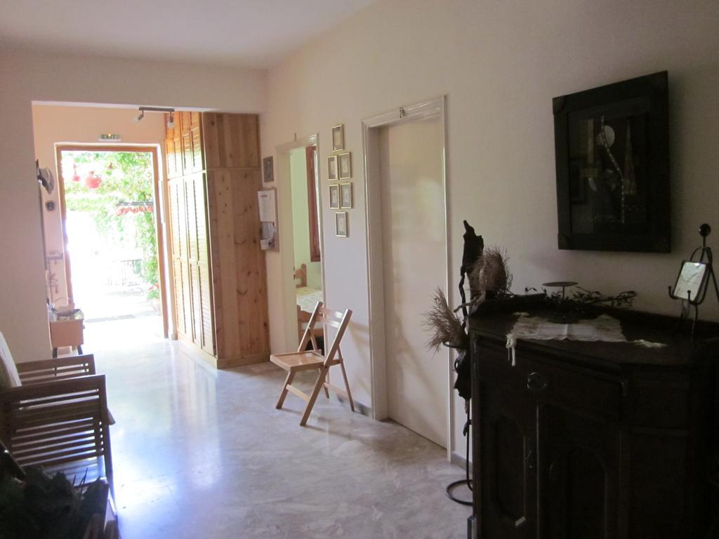 Tina Rooms Gialtra Exterior photo